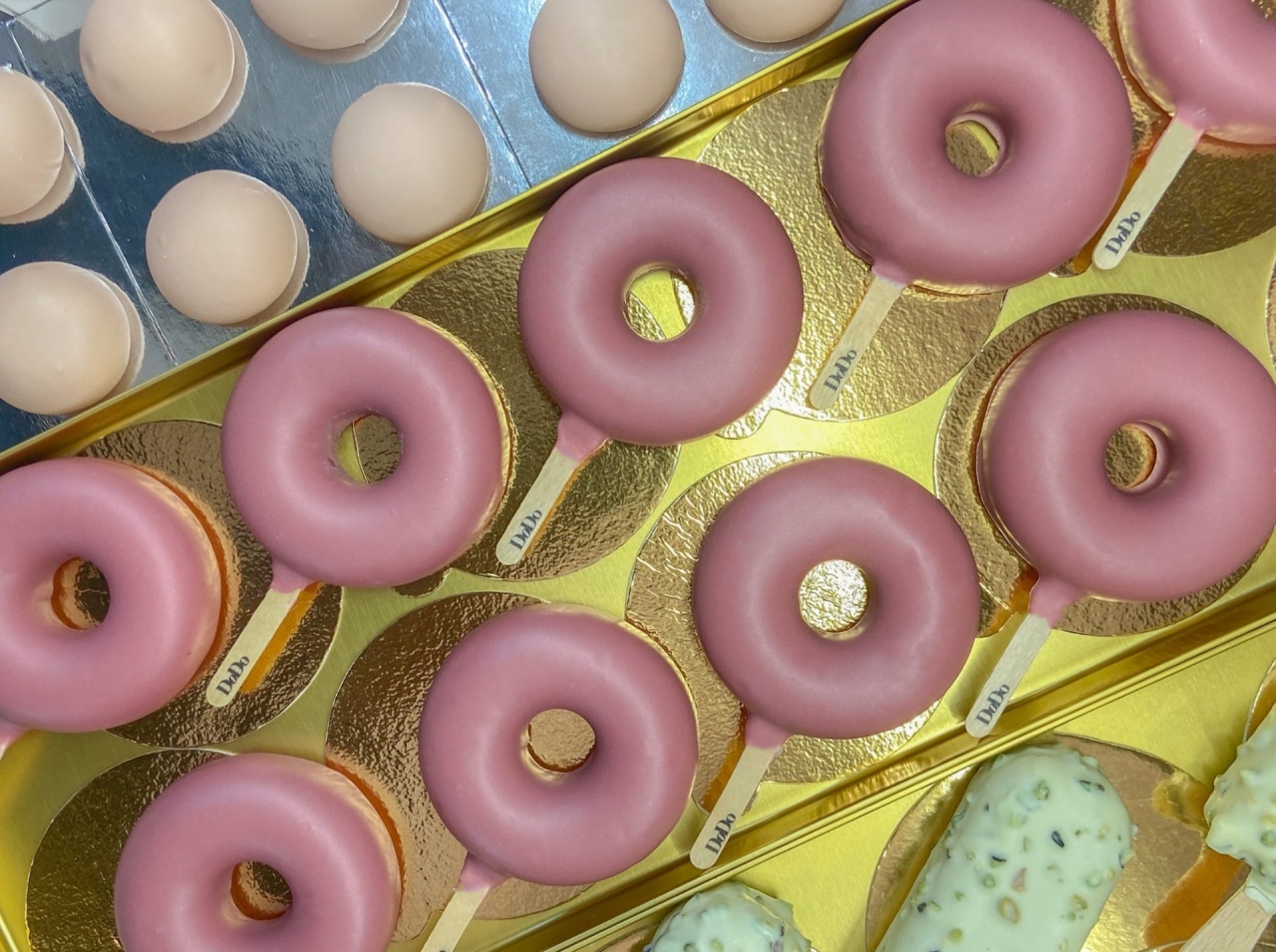 DoDo Take Over | leDehors